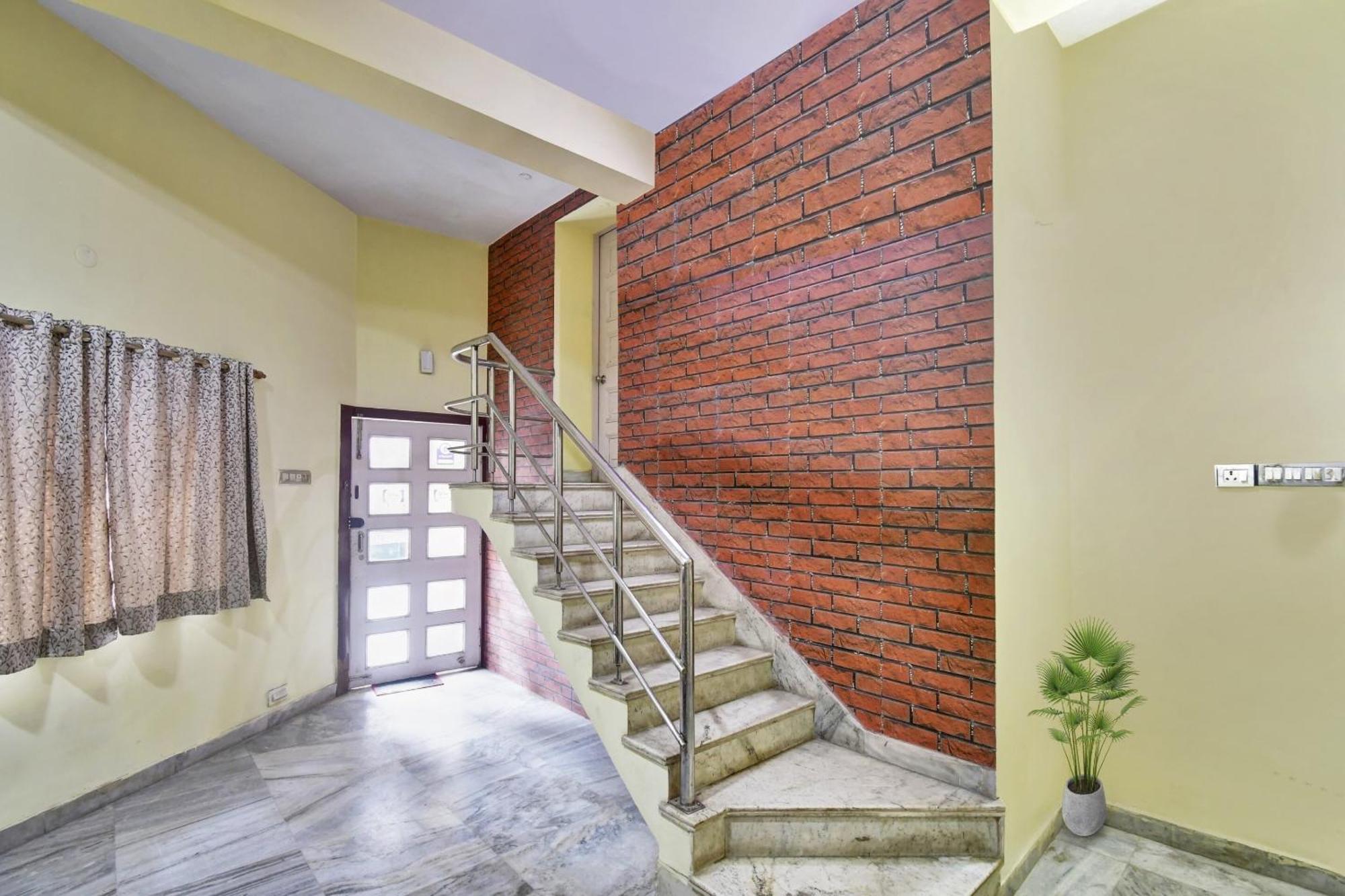 Hotel O R A Homestay Near Acropolis Mall โกลกาตา ภายนอก รูปภาพ